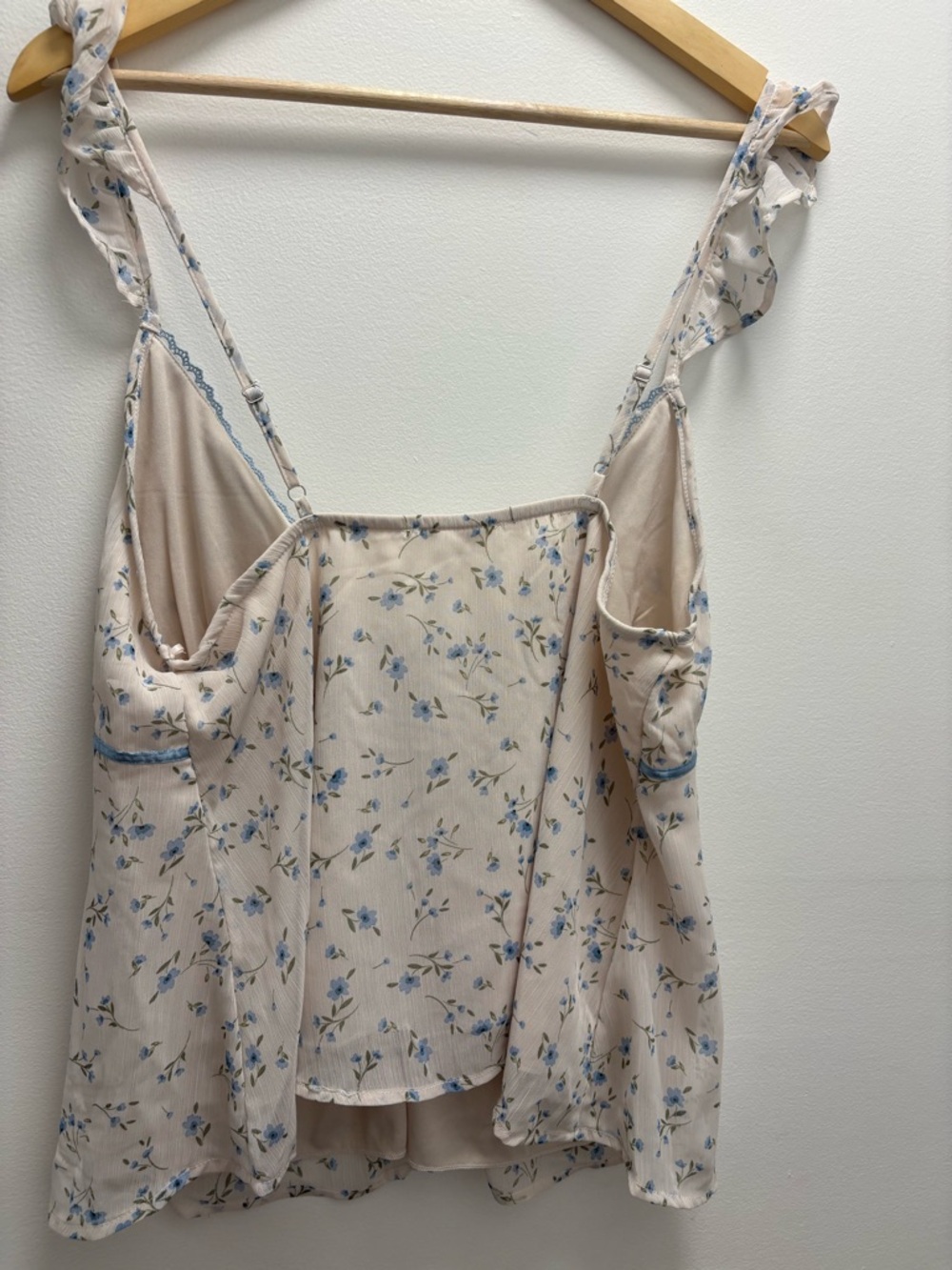 KIRIOUS Beige Floral Lace-Trim Cami with Blue Accents - Picture 9 of 9